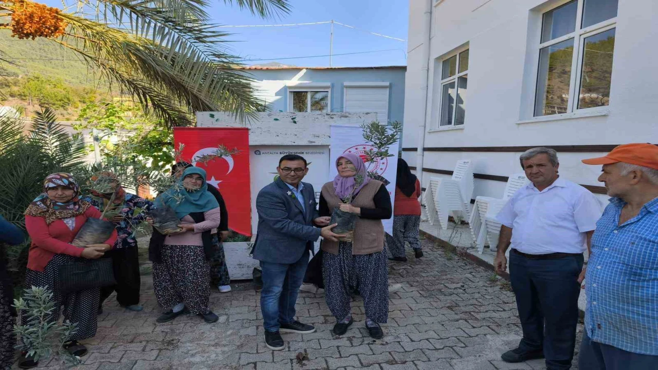 Alanyada Dünya Kadın Çiftçiler Günü kutlandı