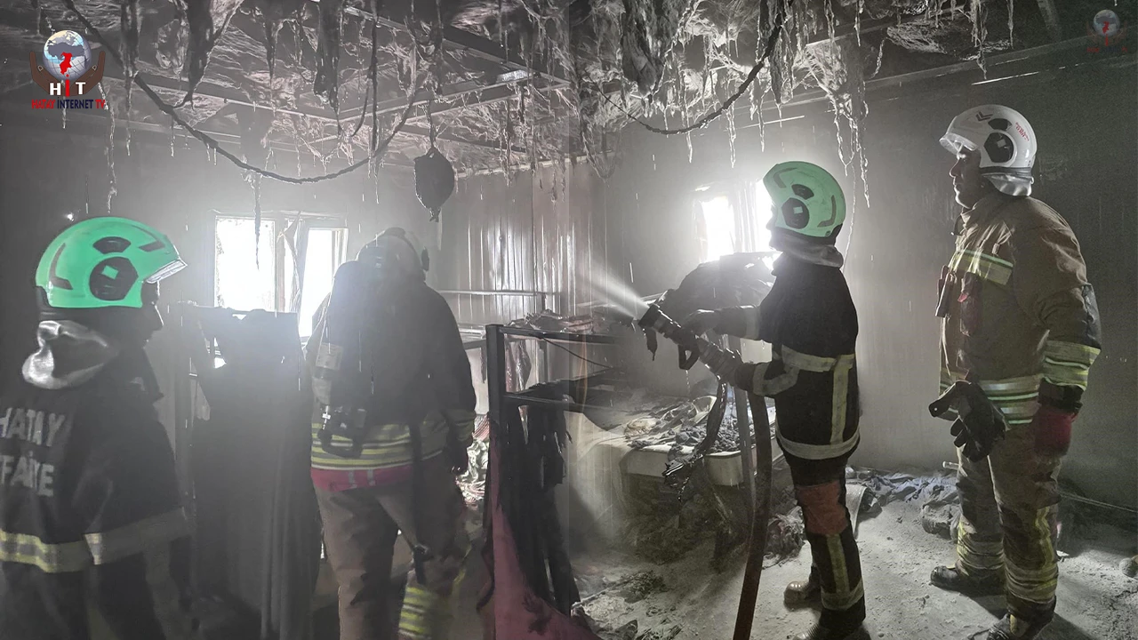 Antakya’da konteyner yatakhane yandı