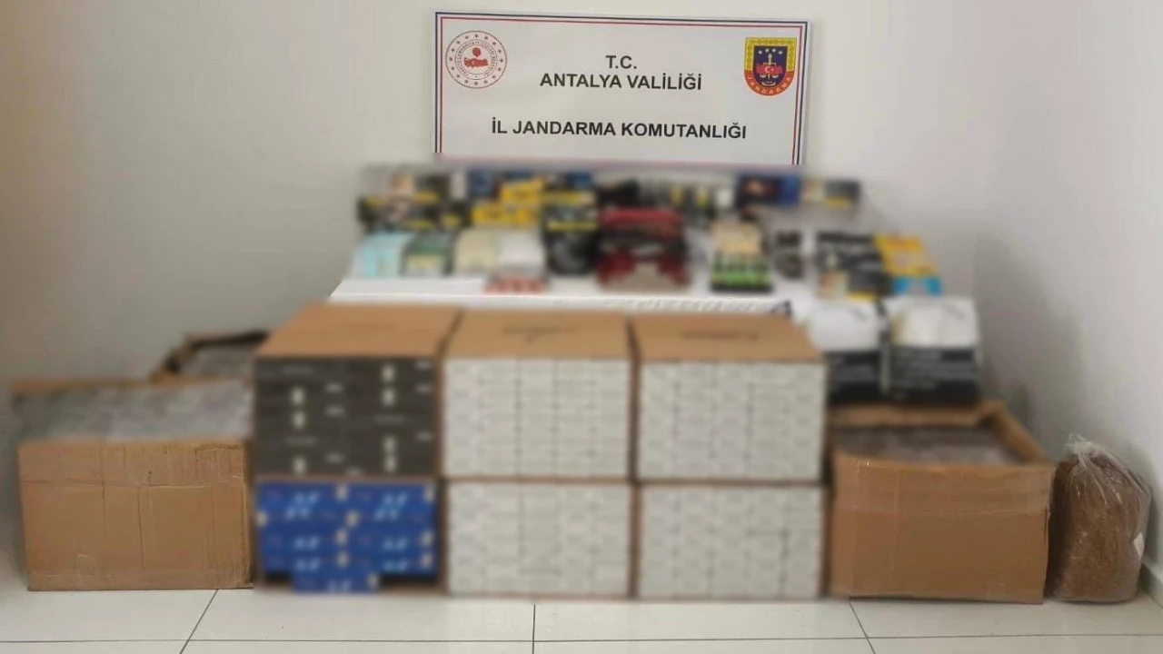 Antalyada kaçak sigara operasyonu