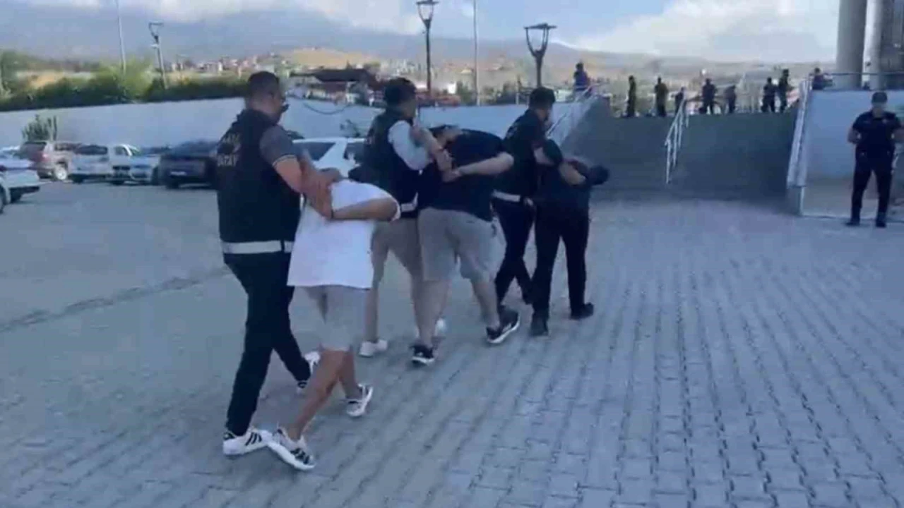 Arsuzda kasten yaralama olayı şüphelisi 4 kişi yakalandı