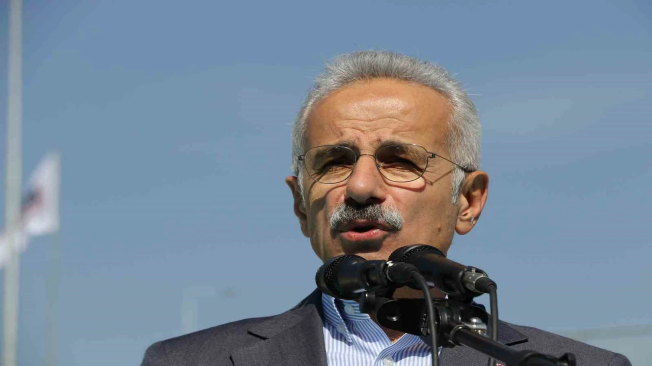 Bakan Uraloğlu: Antalyanın kalbine giden yolları açarken sevgi, hizmet ve kararlılıkla bu güzel şehri geleceğe taşıyacağız