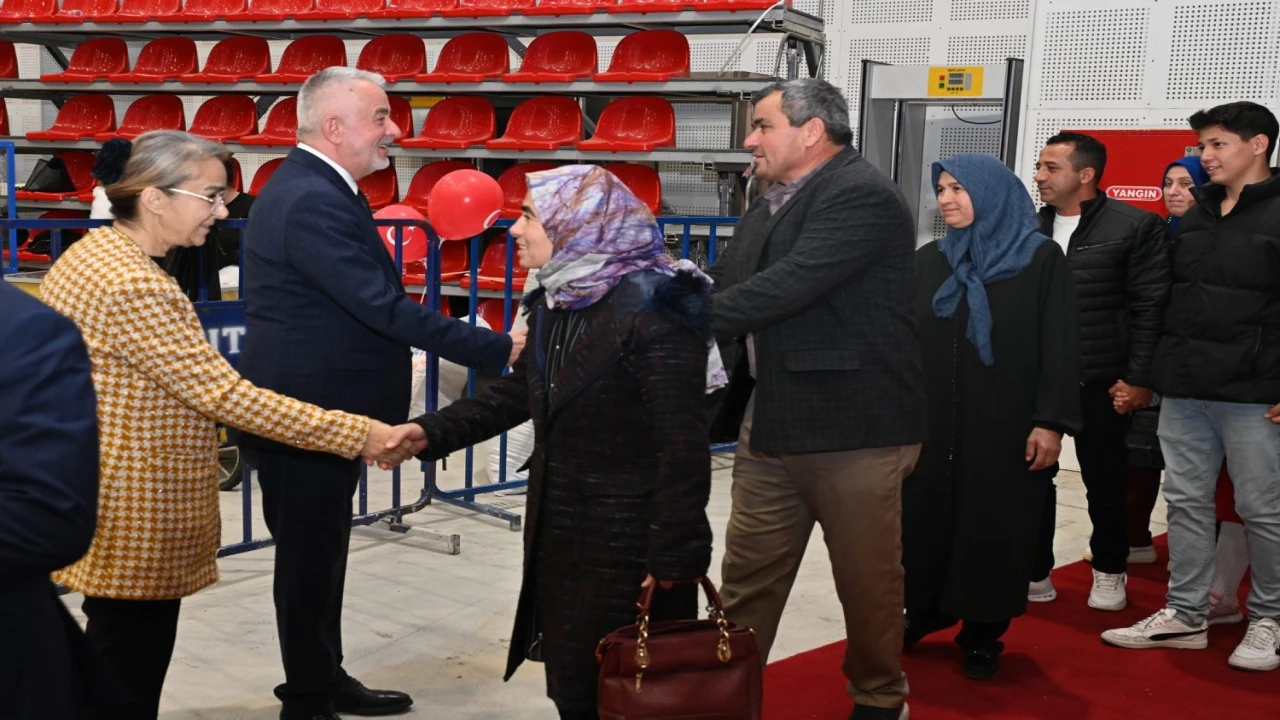 Başkan Başdeğirmenden personeline Cumhuriyet yemeği