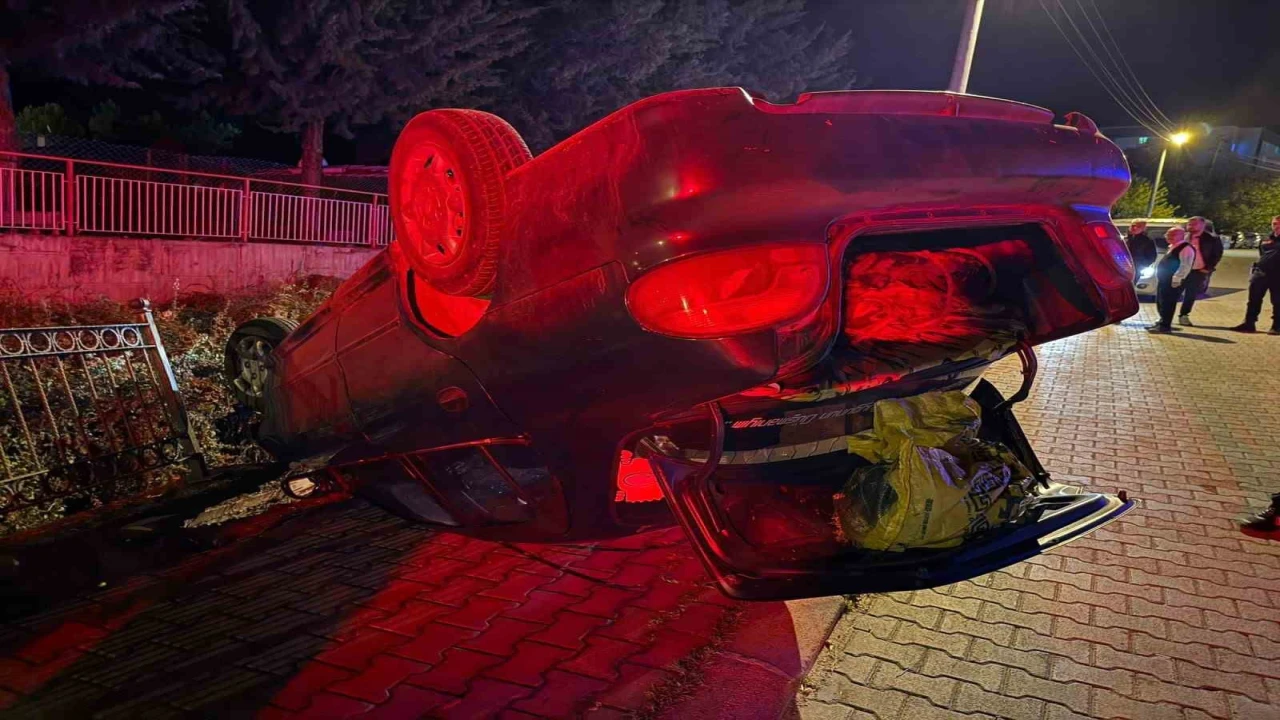 Burdurda otomobil takla attı, dereye düşmekten son anda kurtuldu