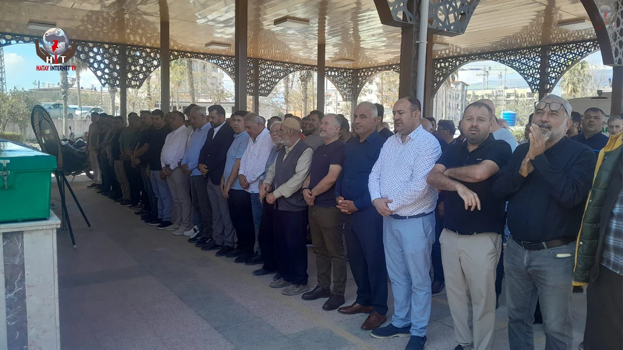 ÇAYLI AİLESİNİN ÇINARI DUALARLA DEFNEDİLDİ