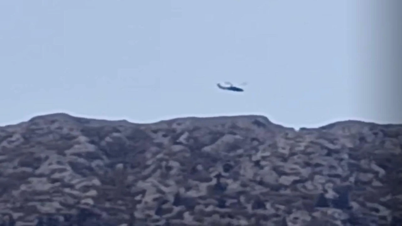 Dağda mahsur kalan 2 kişi askeri helikopterle kurtarıldı