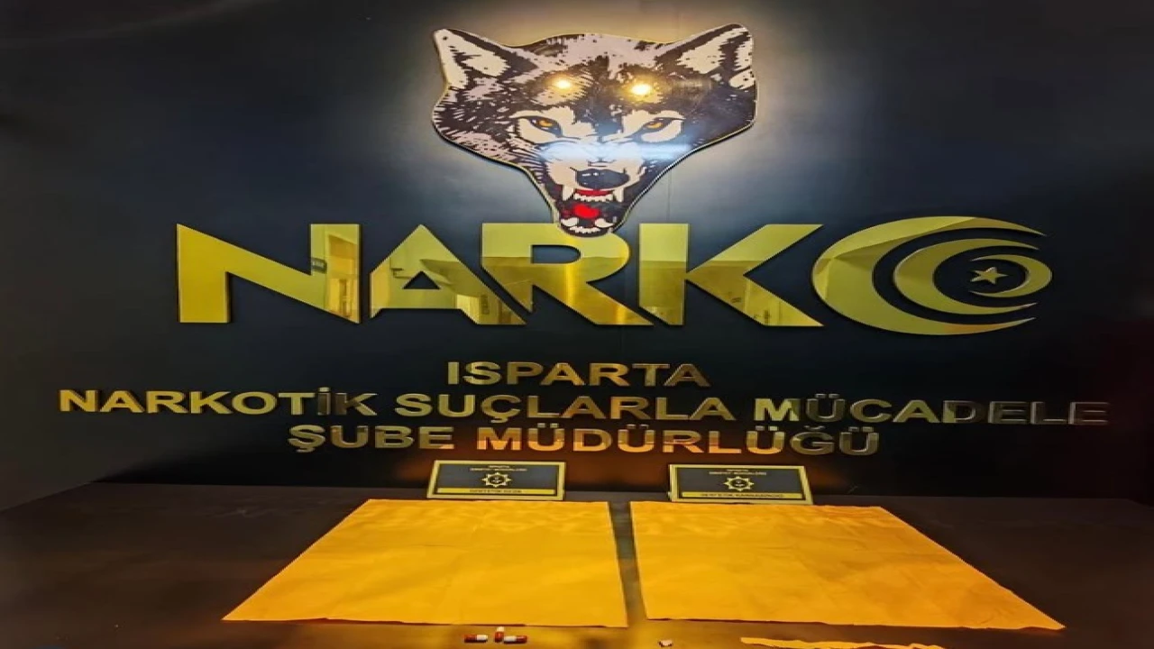 Denetimlerde durdurulan bir araçtan uyuşturucu çıktı, 2 kişi gözaltında