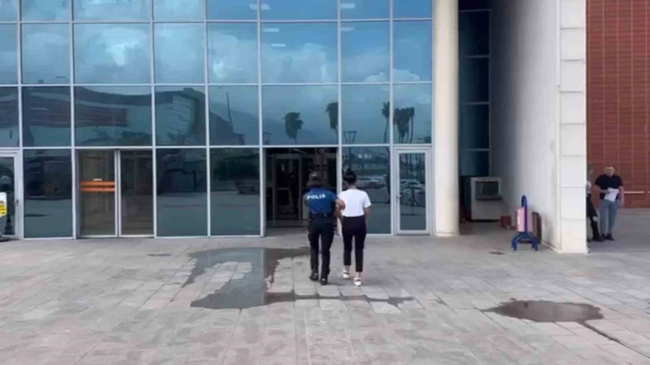 Hatayda hapis cezasıyla aranan 2 şahıs yakalandı