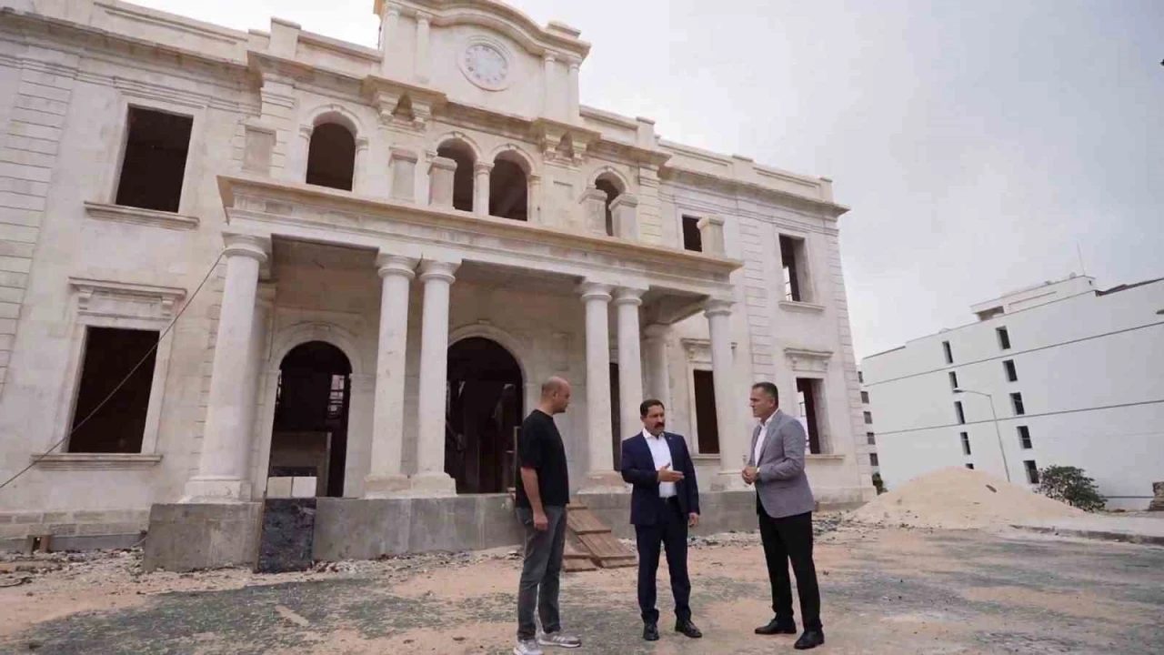 Hatayda tarihi valilik binasında restarasyon çalışmaları sürüyor