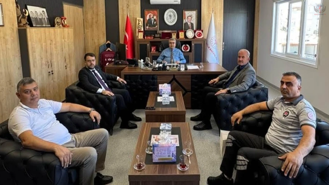 İL MÜDÜRÜ SÖNMEZ, ÖZ SAĞLIK-İŞ HEYETİNİ KABUL ETTİ