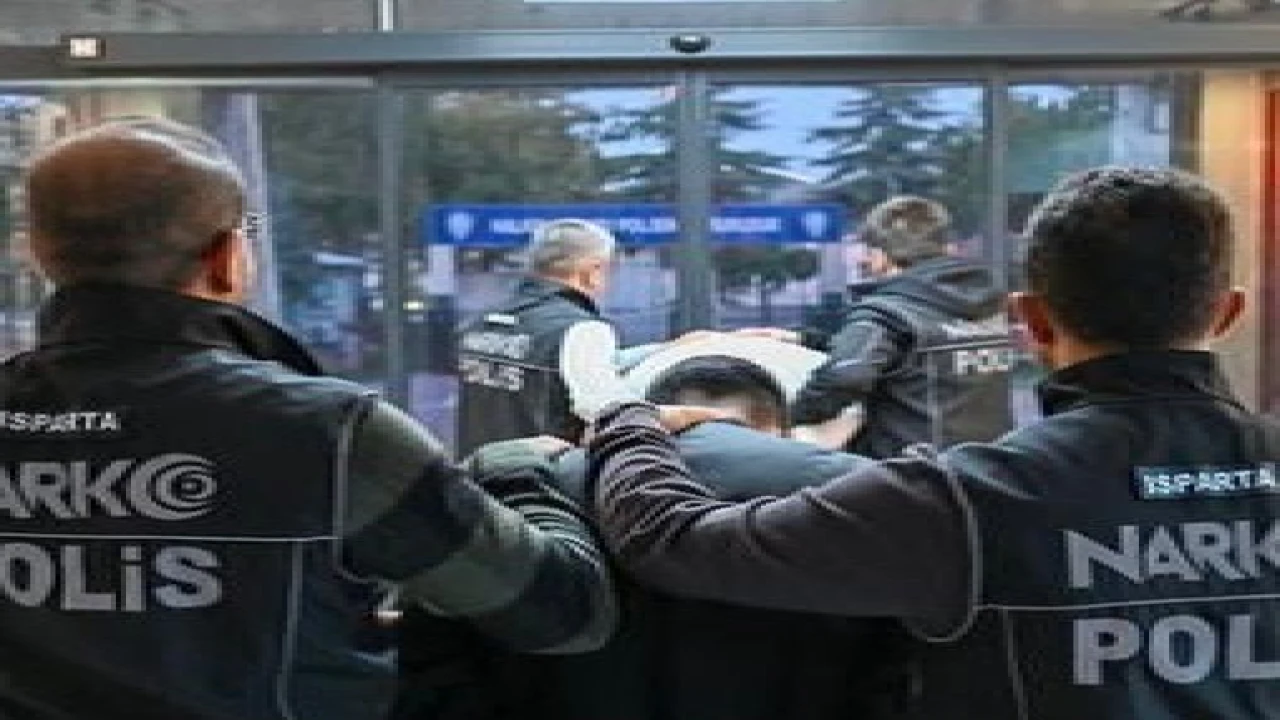 Ispartada aranan 2 şahıs yakalandı