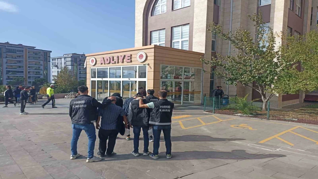 Kahramanmaraşta aranan 2 hükümlü yakalanıp cezaevine gönderildi