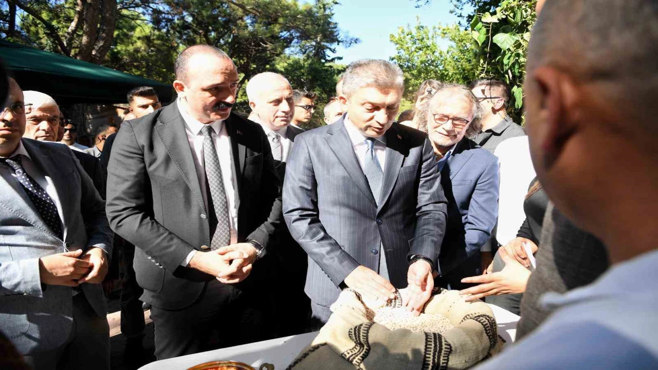 Konyaaltında coğrafi işaretli ürünler tanıtıldı