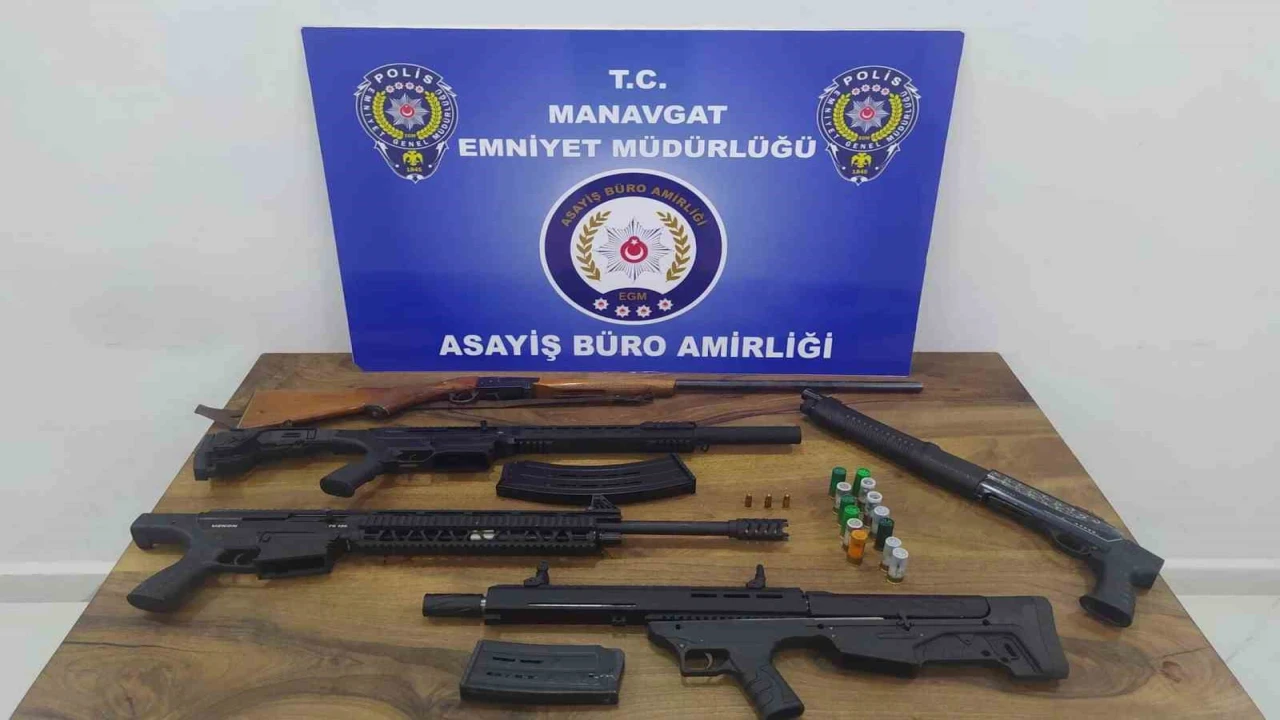 Manavgatta 19 adrese eş zamanlı baskın: 6 gözaltı