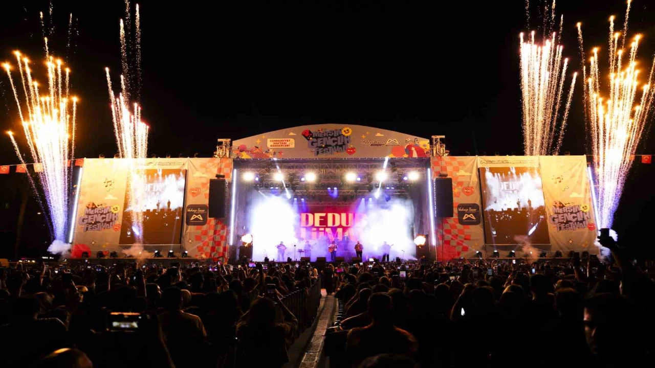 Mersin Gençlik Festivali coşkuyla başladı