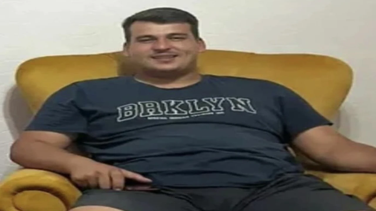 Mersinde boş evde bir genç ölü bulundu