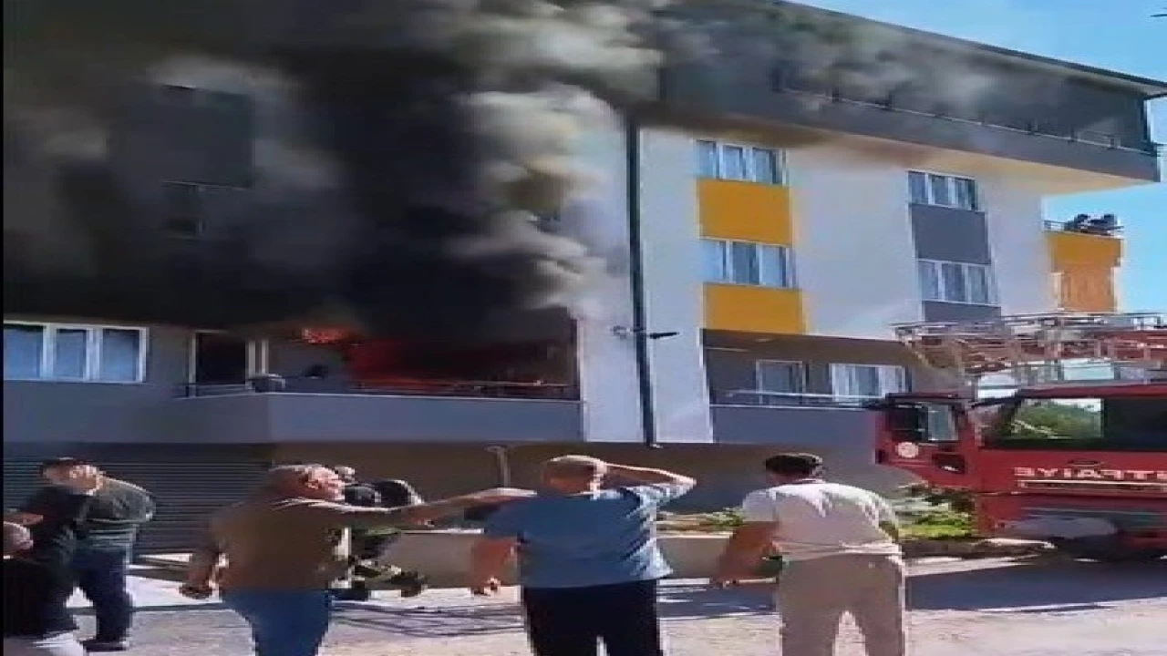 Mersinde ev yangını korkuttu