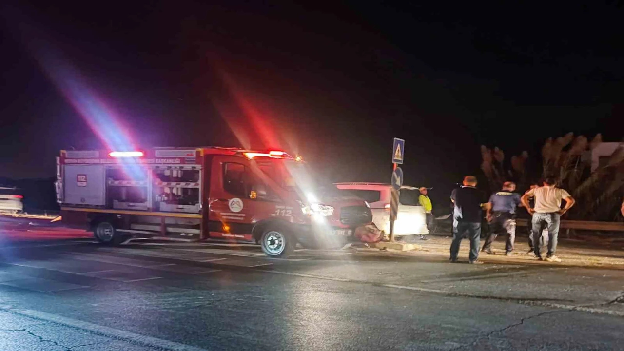 Mersinde iki otomobil çarpıştı: 1 ölü, 4 yaralı