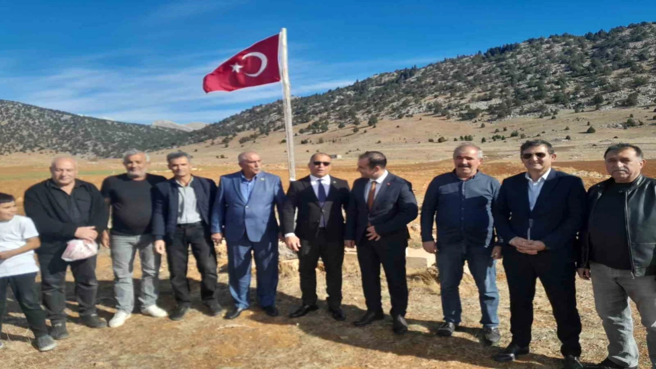 Saimbeylide milli mücadele şehitlerinin kabirleri yenileniyor