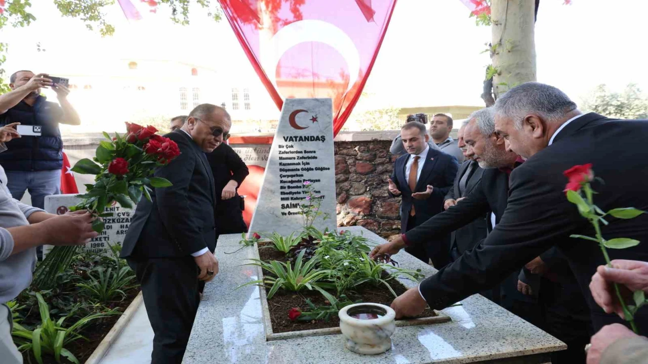 Şehit Kaymakam Saim Bey, kabri başında anıldı