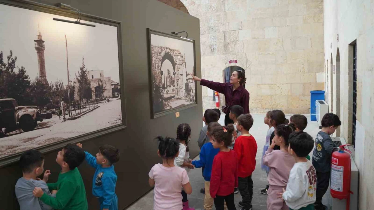 Tarsus Belediyesi, öğrencileri Kubat Paşa Medresesinde tarihle buluşturdu