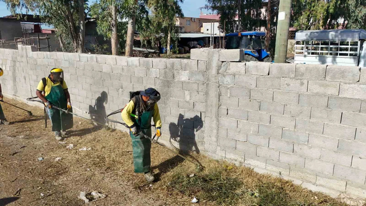 Tarsusta temizlik çalışmaları hız kesmeden sürüyor