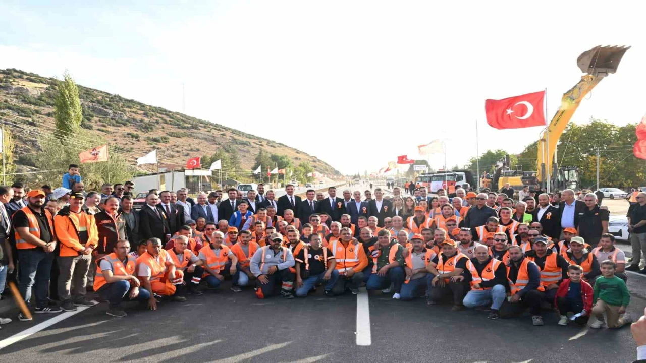 Ulaştırma ve Altyapı Bakanı Uraloğlu: Tarım, ticaret ve turizme can suyu olacak