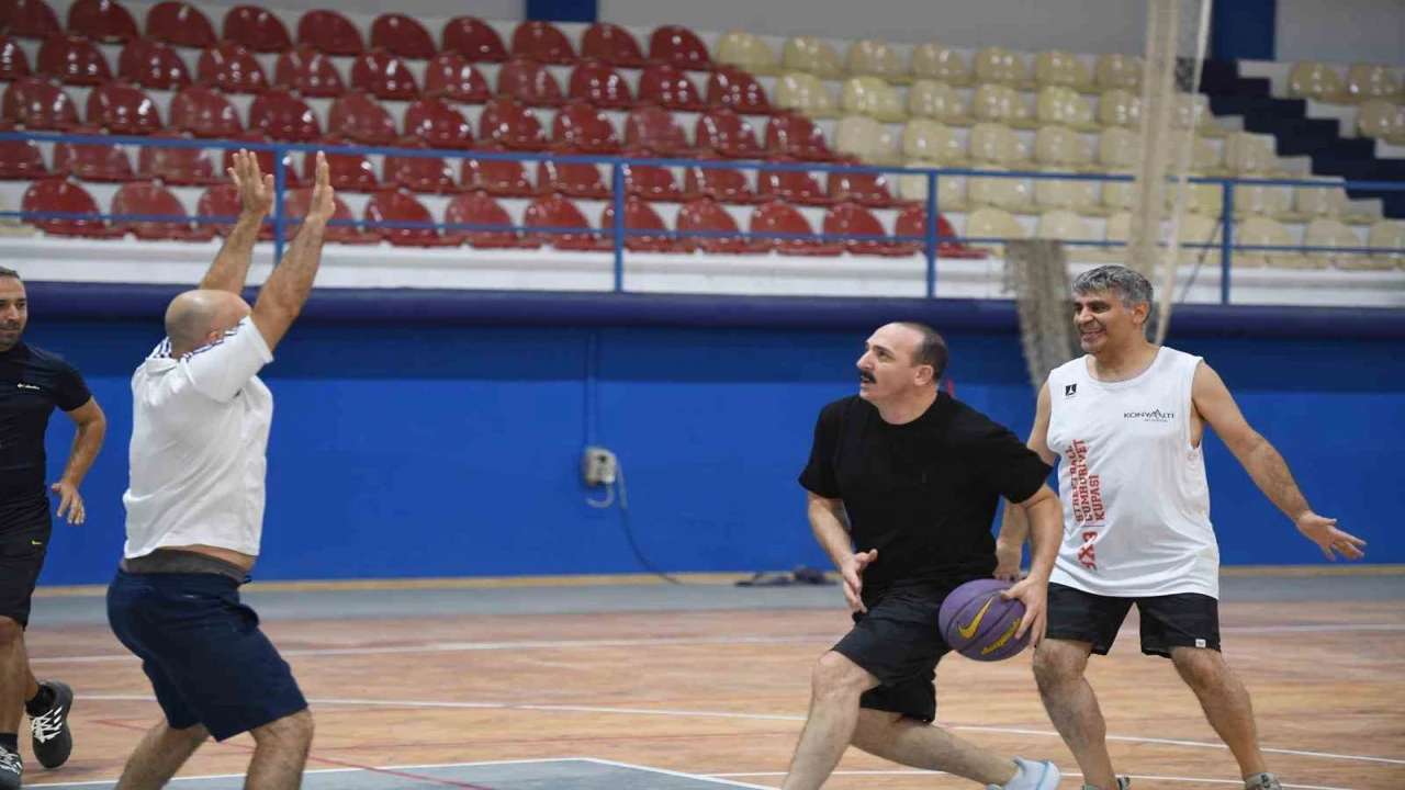 Yeni tesiste ilk maç Başkan Kotandan