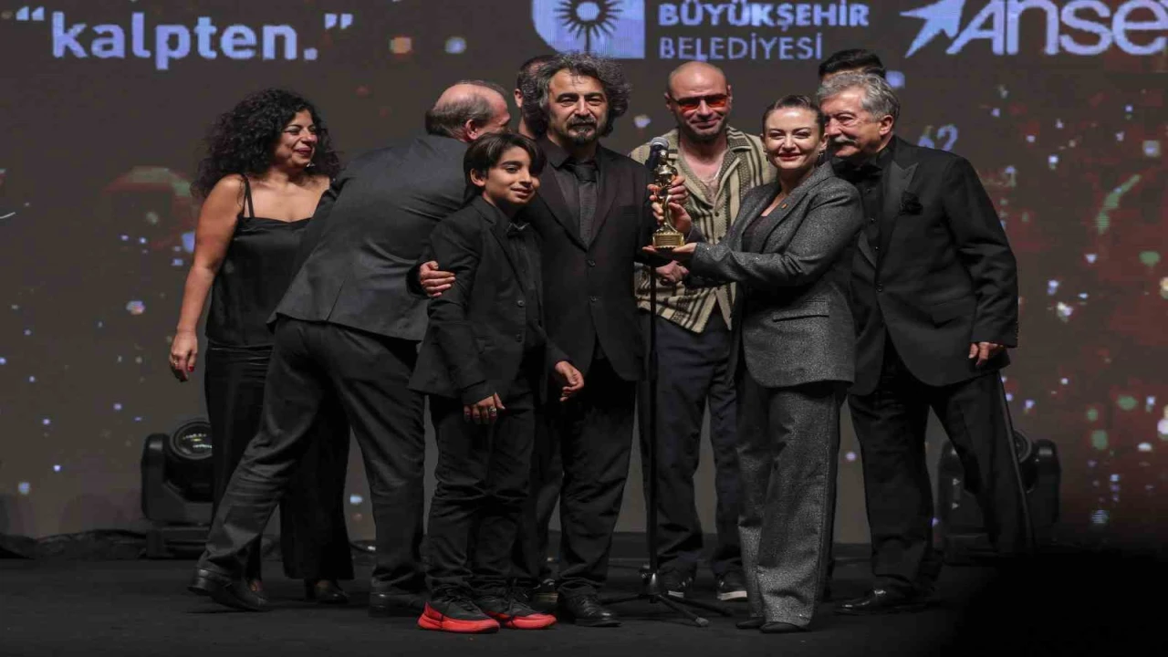 62. Altın Portakala ‘Tavşan İmparatorluğu 7 ödülle damga vurdu