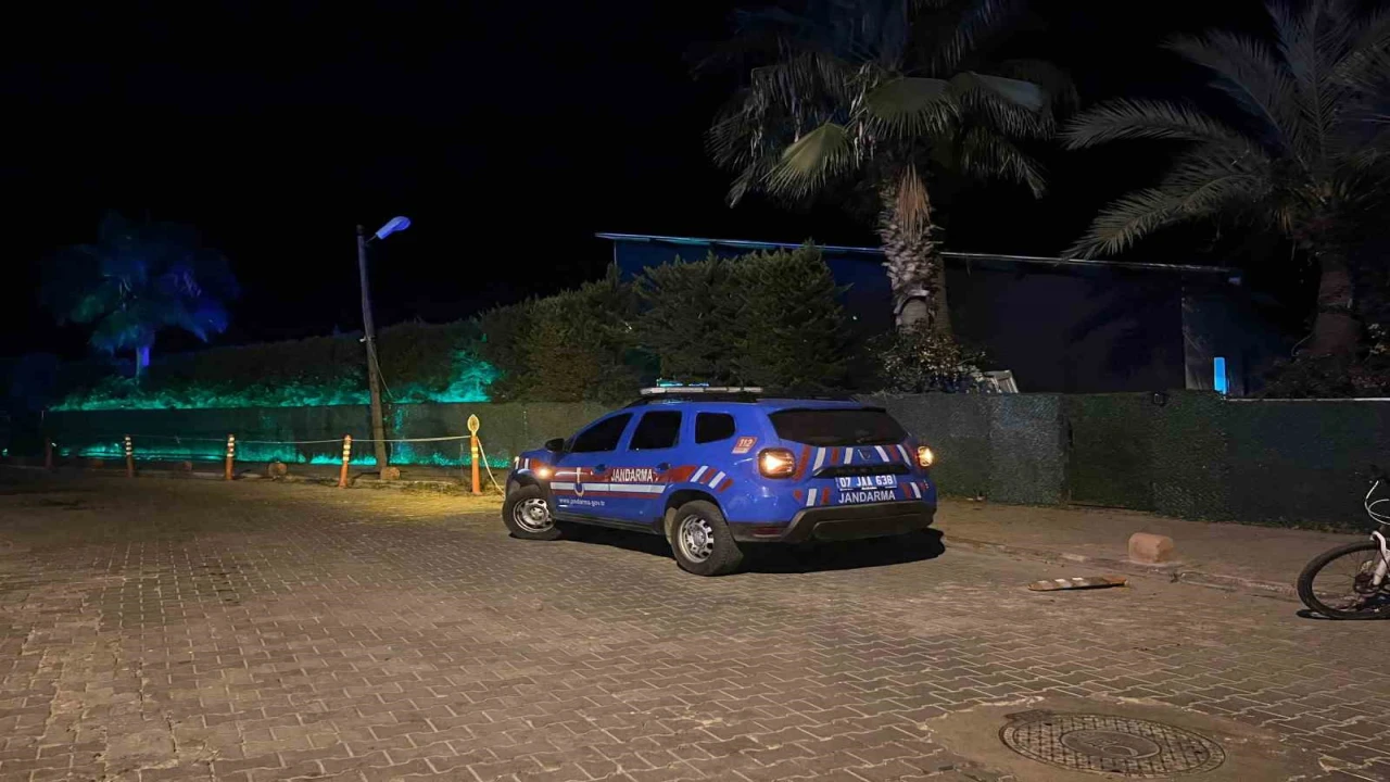 Alanyada apartmanda çıkan yangın ekiplerce söndürüldü