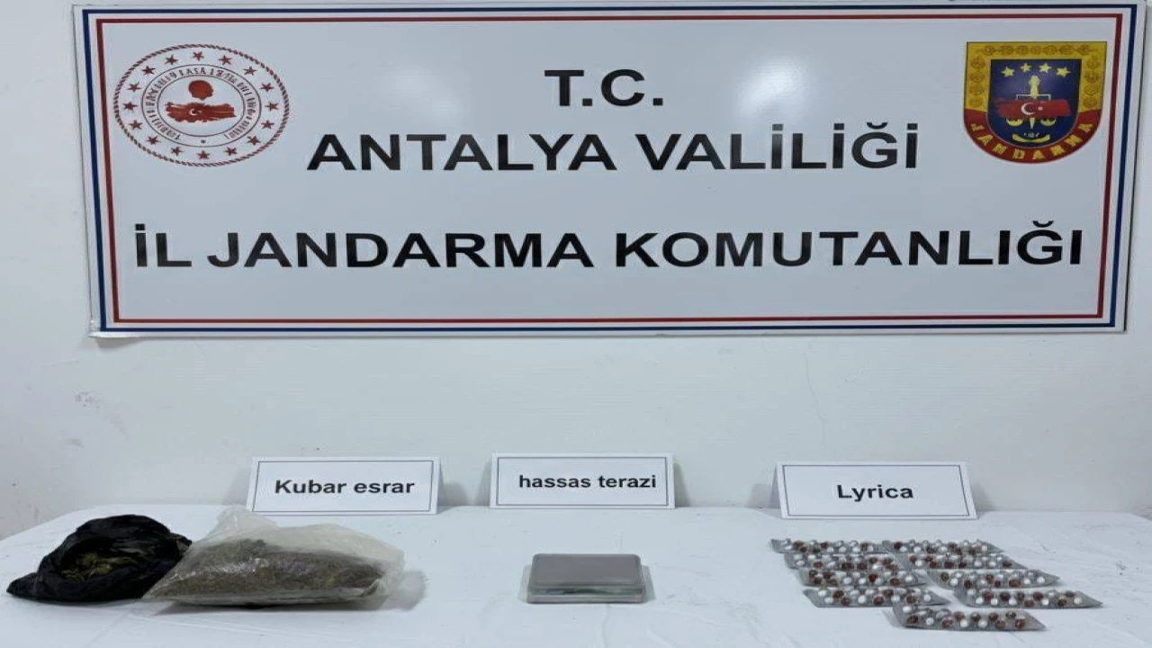 Alanyada yarım kilo kubar esrar ele geçirildi