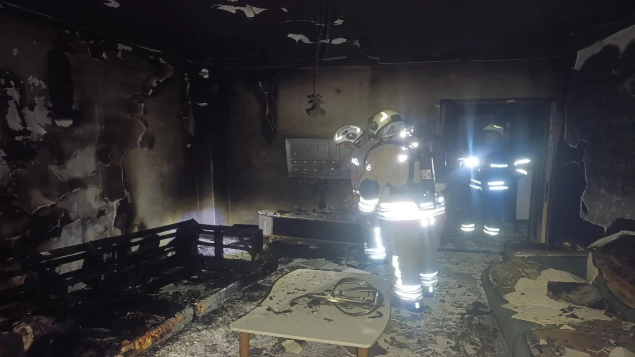 Antakyada yanan ev kullanılmaz hale geldi