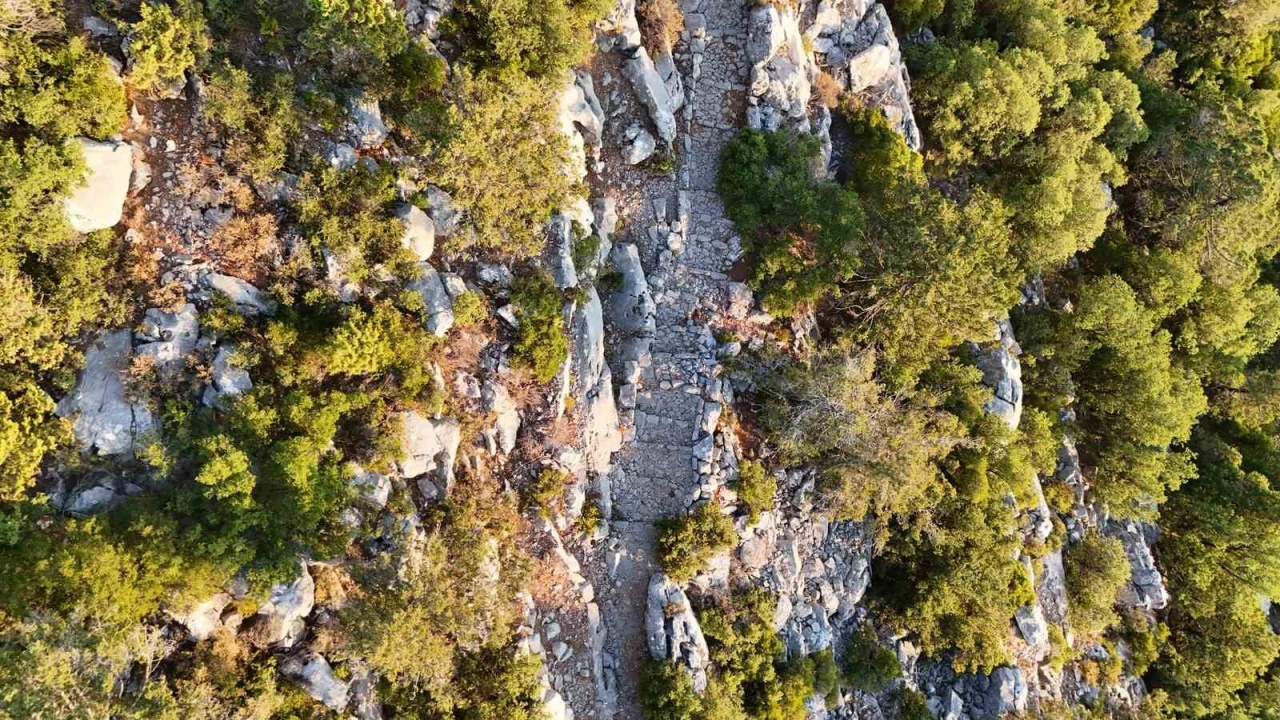 Antalyada 3 bin 650 metrelik tarihi Kervan Yolu rotası dron ile görüntülendi