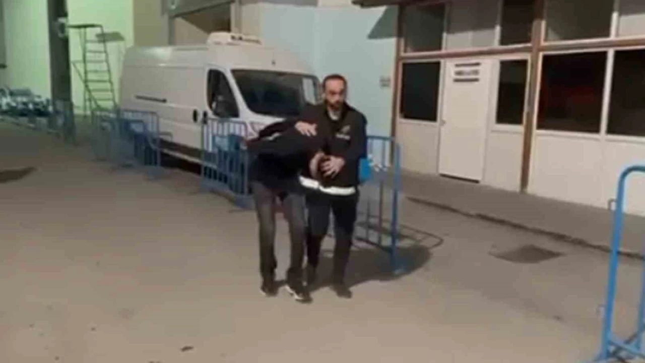 İskenderunda yağma ve silahla tehdit şüphelisi tutuklandı