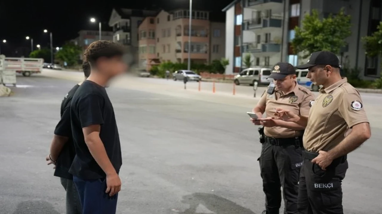 Ispartada 1 haftalık polis denetiminde 15 aranan şahıs yakalandı