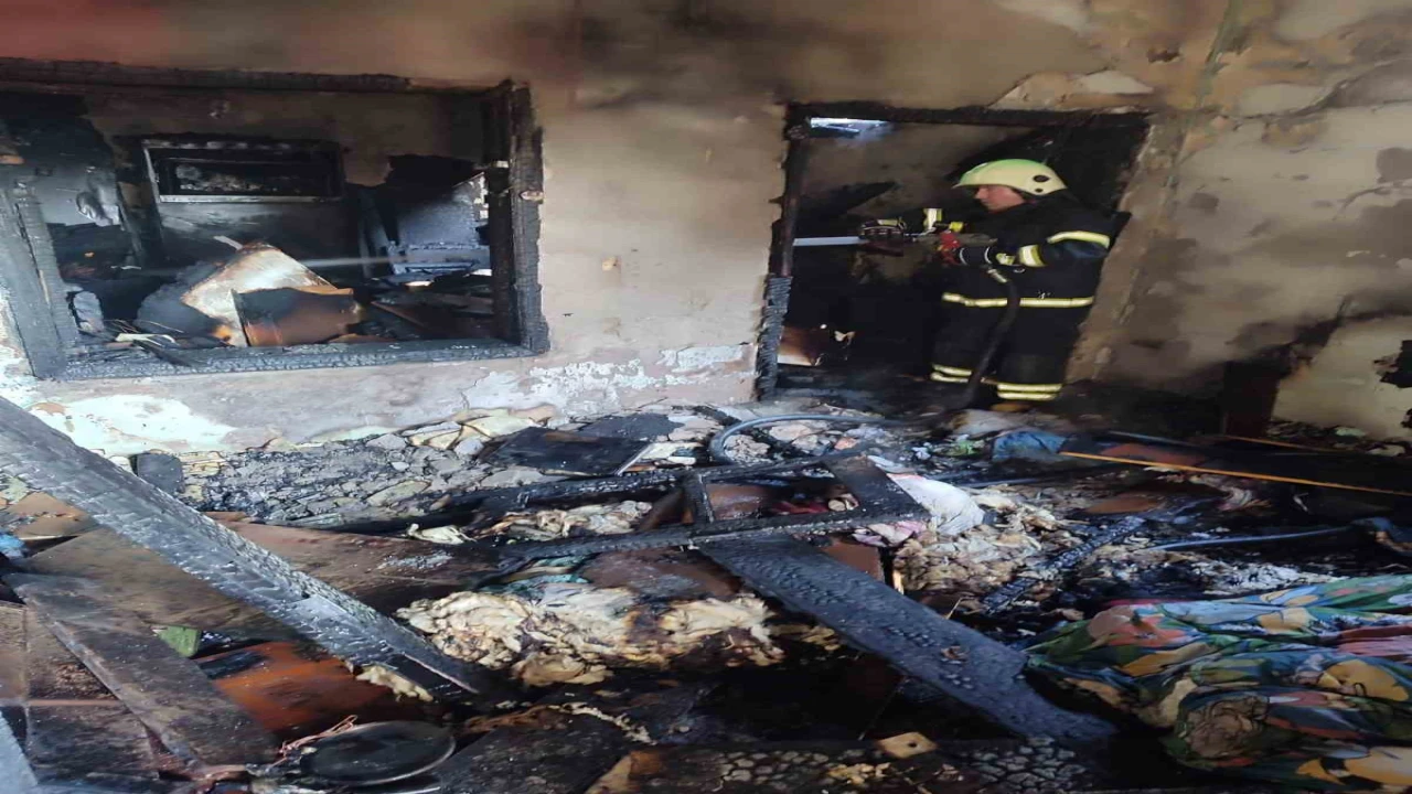 Kahramanmaraşta ev yangını