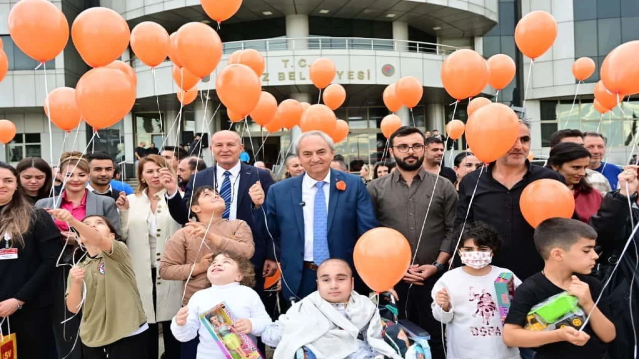 Kepezde lösemiye karşı turuncu umutlar gökyüzüne yükseldi