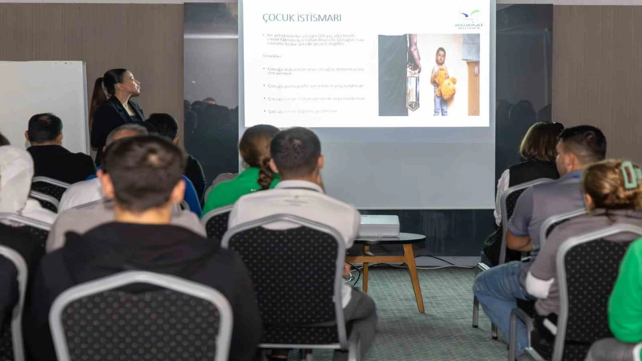 Manavgat Belediyesinden turizm çalışanlarına cinsel istismar ve tacizi önleme eğitimi