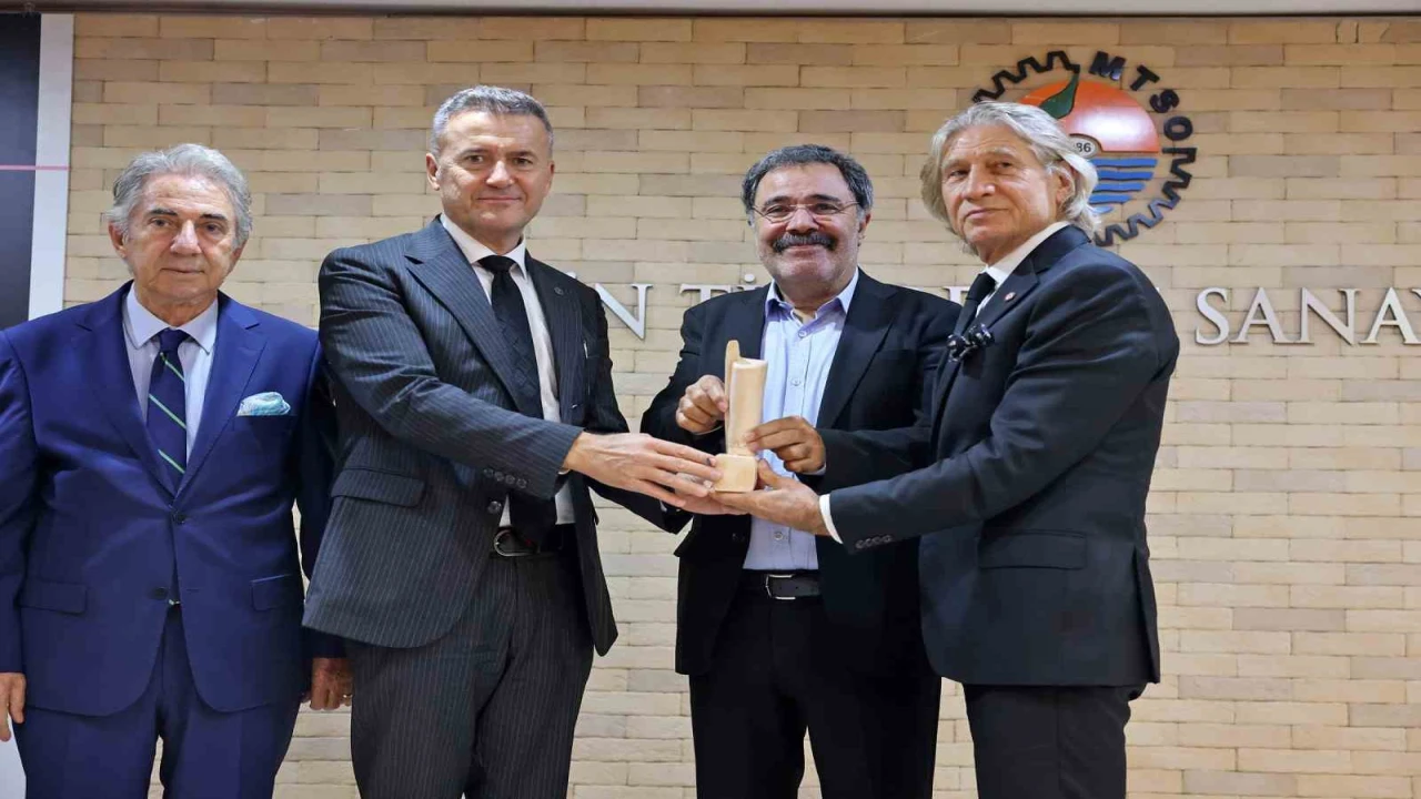 Mersin Kenti Edebiyat Ödülü Ahmet Ümitin