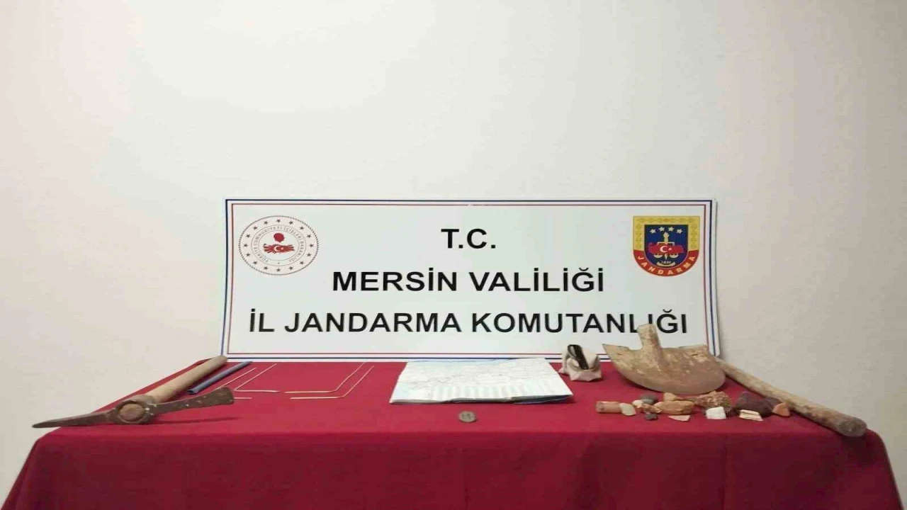 Mersinde kaçak kazı operasyonu: 4 şüpheli yakalandı