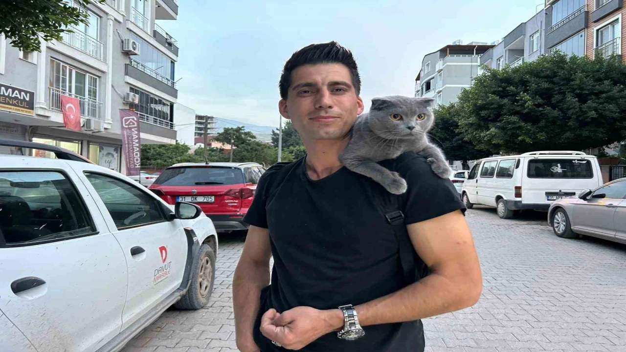 ‘Nasıl kaçmıyor diyenler olsa da ‘Duman sahibinin omzunda kenti turluyor