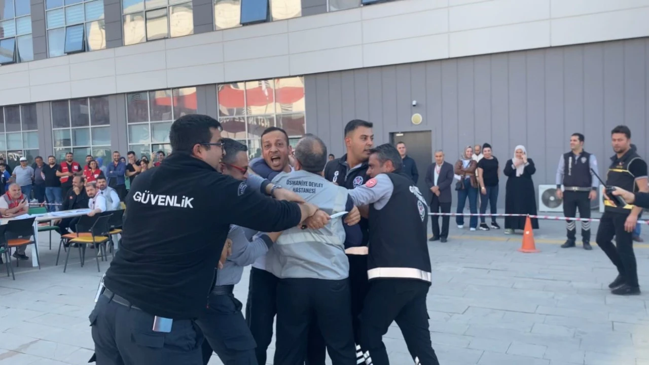 Osmaniye Eğitim ve Araştırma Hastanesinde afet tatbikatı gerçekleştirildi