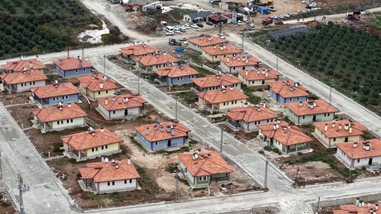Osmaniyede 138 deprem köy konutu bir ay içinde teslim edilecek