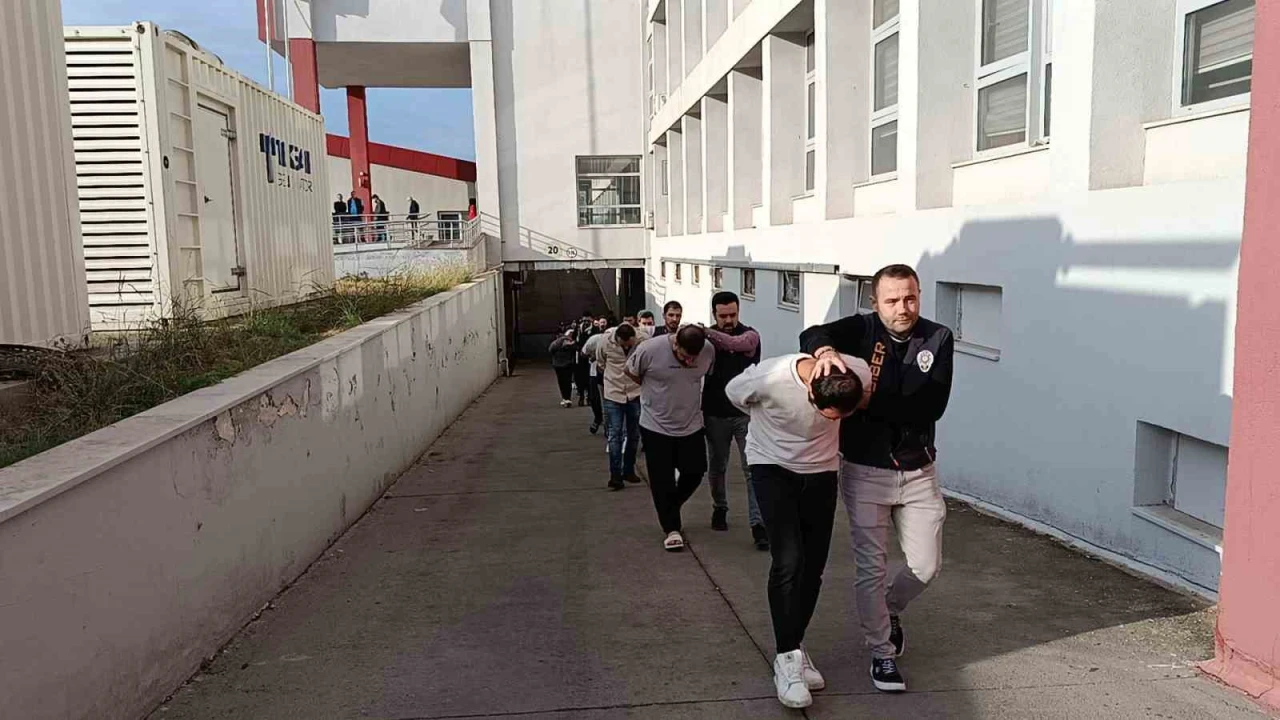 ‘Sazan Sarmalı şebekesi çökertildi: Mağdurlara Sizi dolandırdım, hakkınızı helal edin mesajı attılar