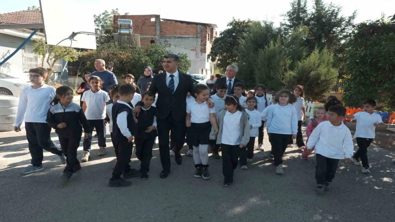 Şener: Çocuklarımızın en iyi şartlarda eğitim alması için çalışıyoruz