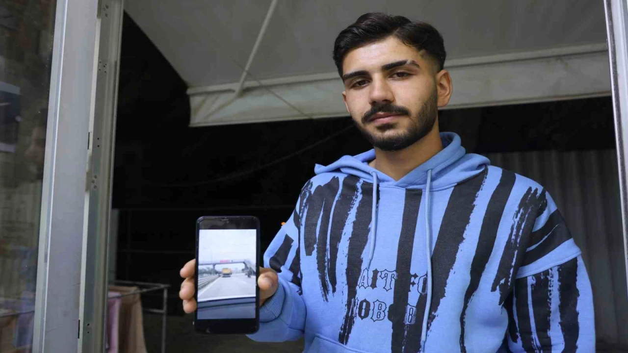 Sol şeritte 100 kilometre hızla ilerleyen hafriyat kamyonu hayrete düşürdü