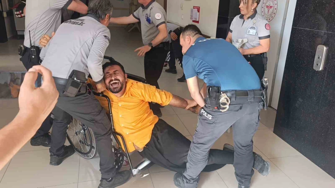 Yangın tahliyesinde hasta ve yakını rolündeki hastane çalışanlarından Oscarlık performans