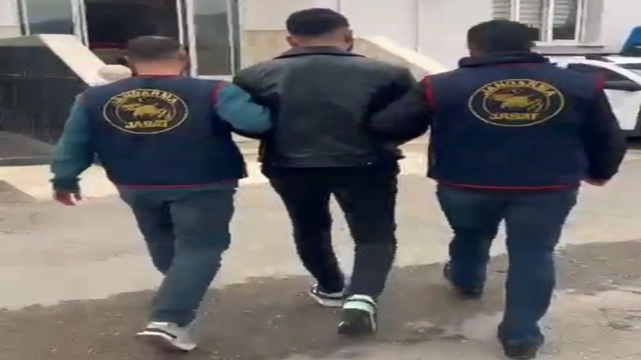 Adanada 41 yıl kesinleşmiş hapis cezasıyla aranan hükümlü yakalandı