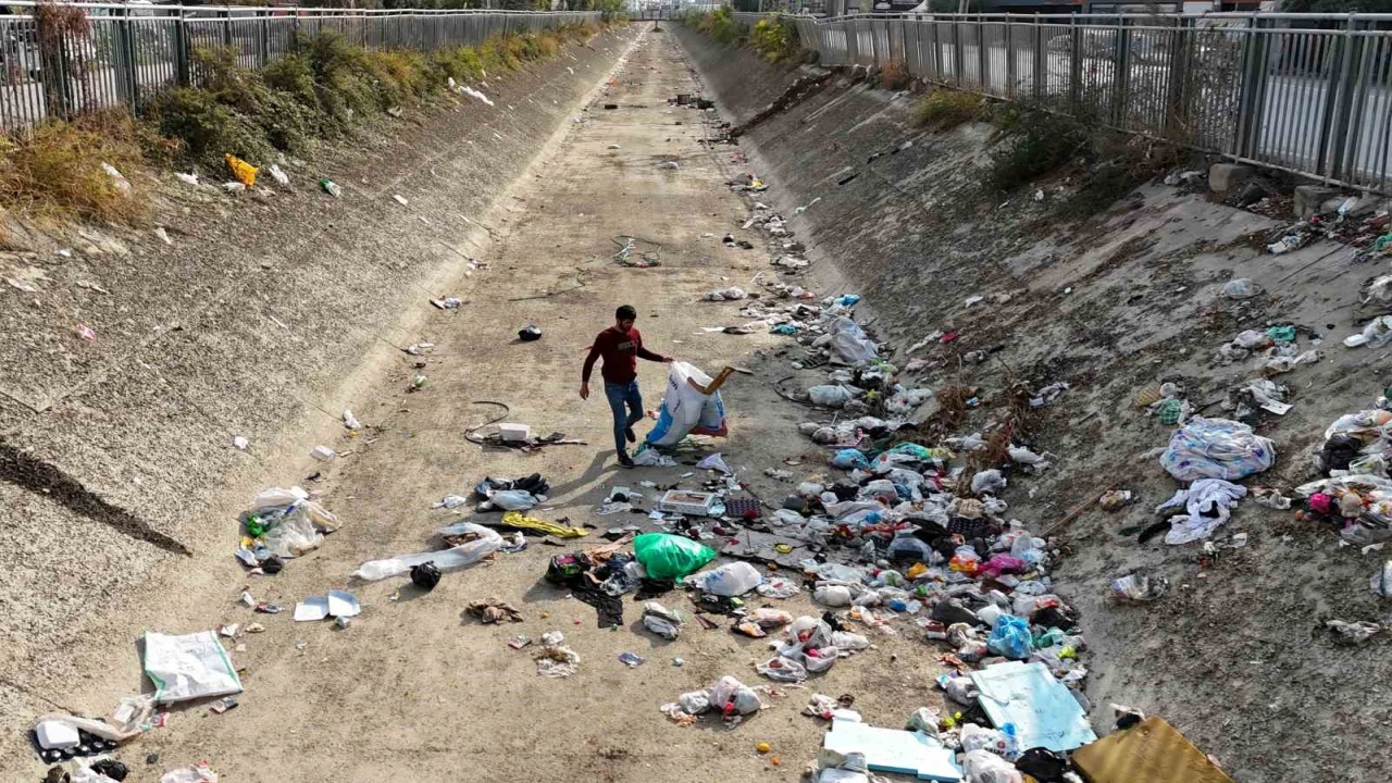 Adanada sulama kanalları çöplüğe döndü