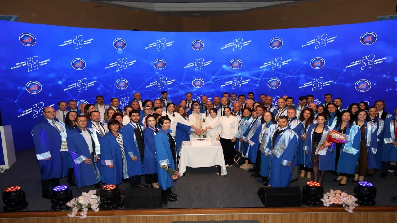 Akdeniz Üniversitesinde akademik tören gururu