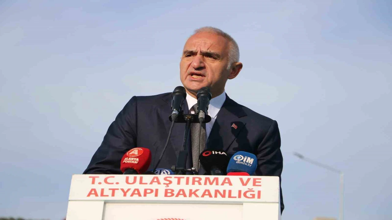 Bakan Ersoy: Asdendos, Phaselis, Olympos ve özellikle Side antik kentlerinde yürüttüğümüz çalışmalarla tüm dünyanın gıpta ile baktığı bir noktaya geldik